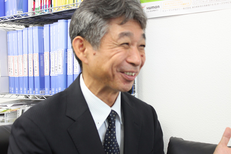 代表 小川 晶央 様